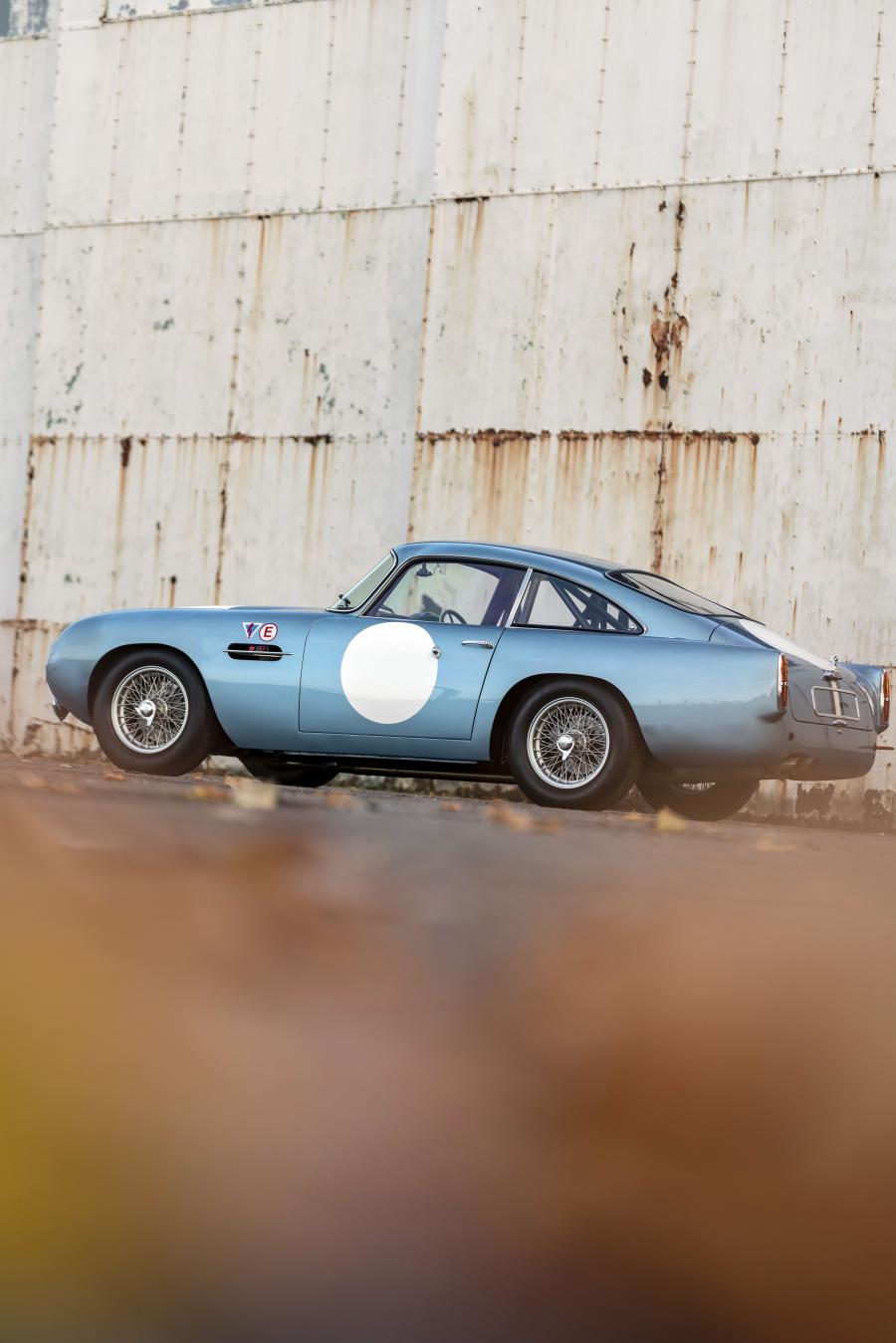  Aston Martin DB4 GT Continuation 2017 года  (UK) (фото 15 из 90)